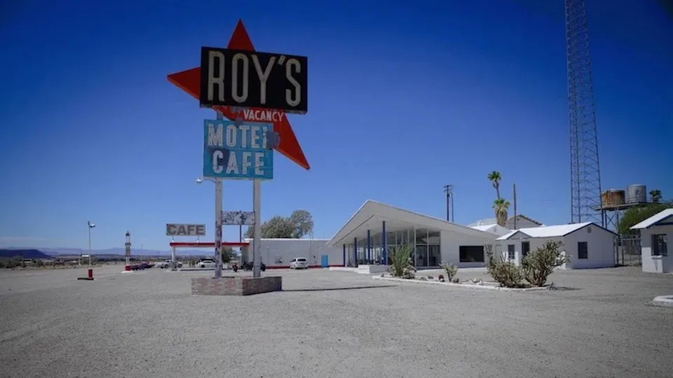 Click to Enlarge-Esc to Close EventPhotos/Route66/Route 66-4003 Roys Amboy CA.jpg